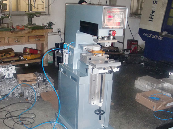 移印機的工作原理及印刷過程簡述